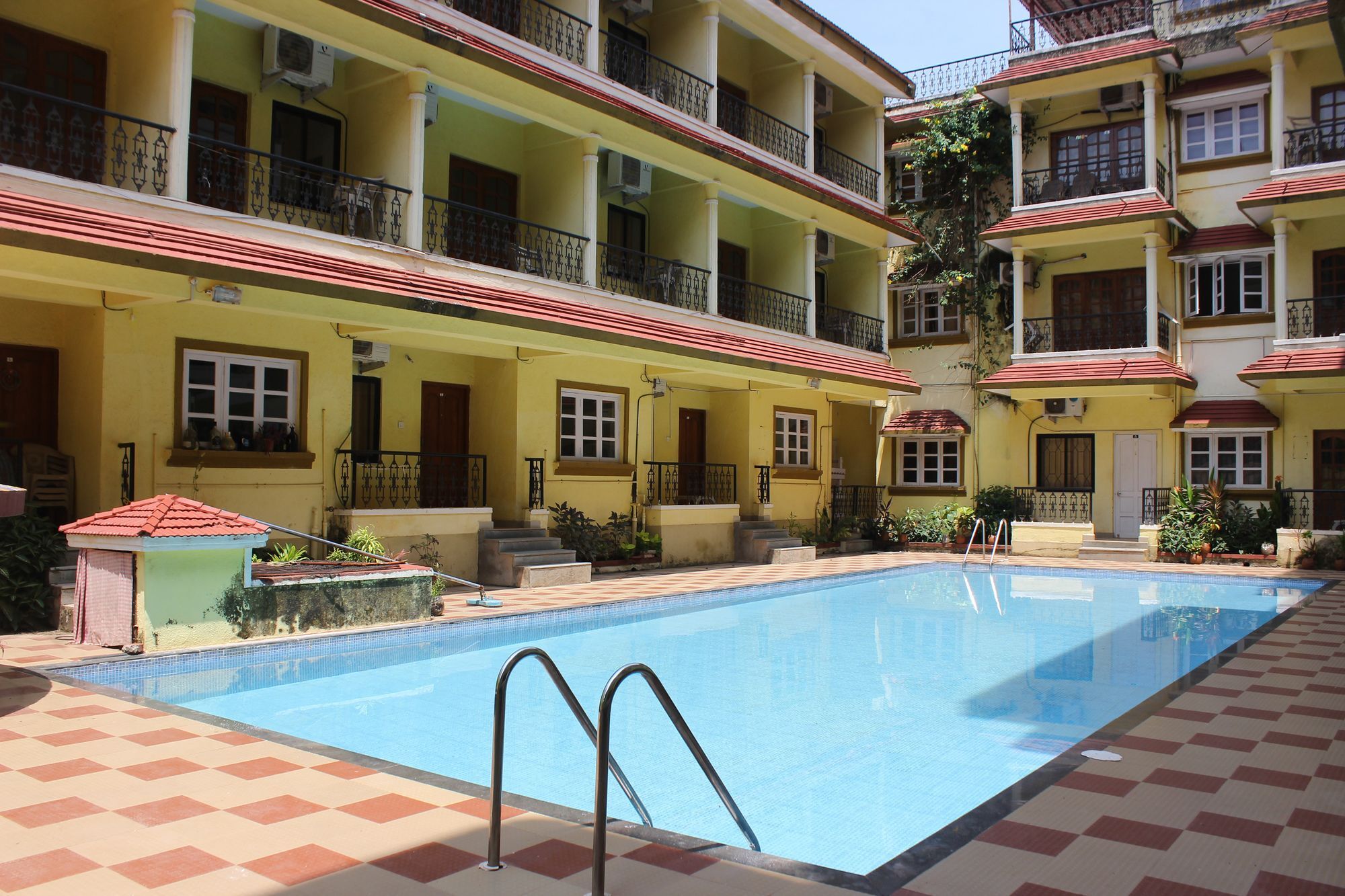 Hôtel Oyo 7333 V Palms à Candolim Extérieur photo